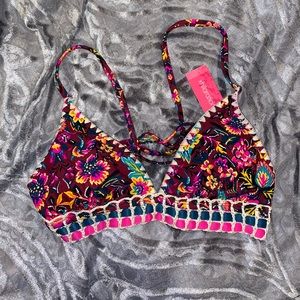 Xhilaration floral bikini top! NWT